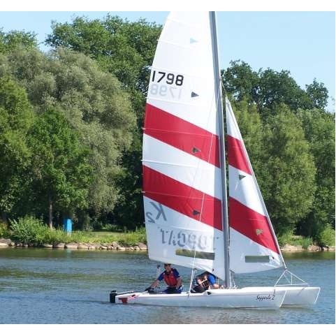 Katamaran TopCat K2 Deutschland Binnen Bild 1
